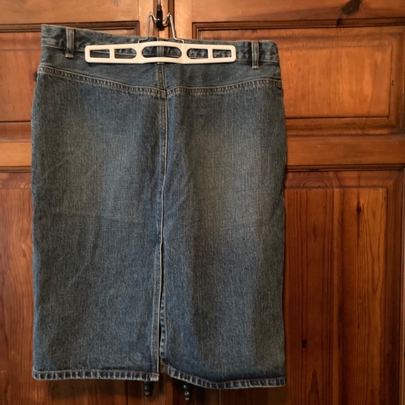 Gap Denim Pencil Skirt. Size 12 - Picture 2 of 4